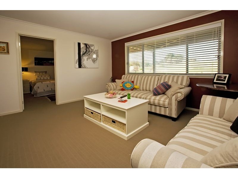 4 Lorikeet Lane, Cowes VIC 3922
