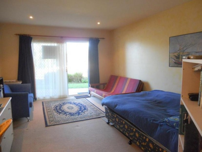 114/1 The Esplanade, Cowes VIC 3922