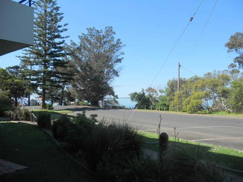 114/1 The Esplanade, Cowes VIC 3922