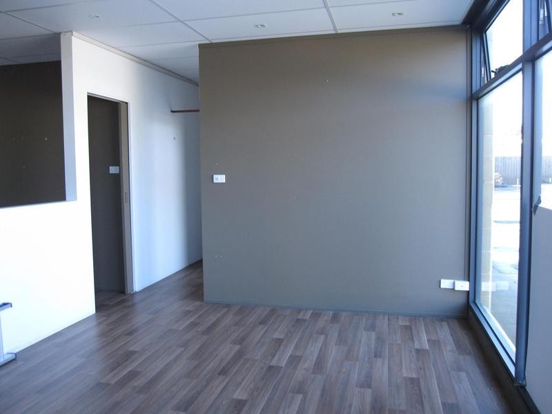 Shop 10/209-213 Settlement Road, Cowes VIC 3922