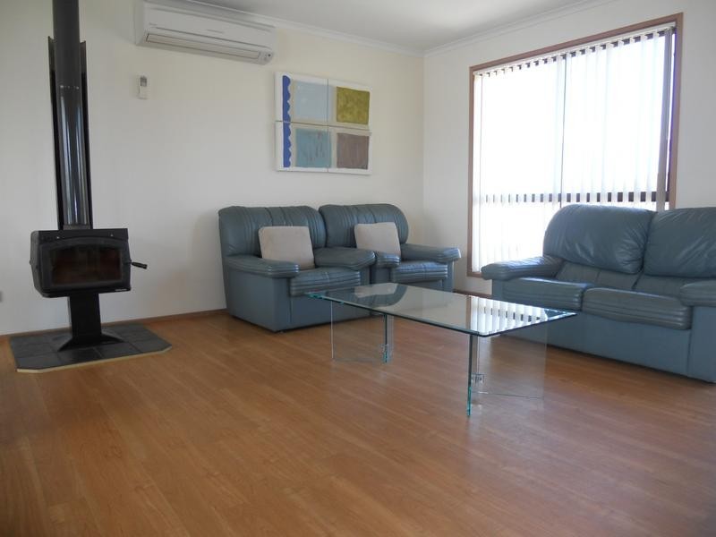 11 Glen Street, Surf Beach VIC 3922