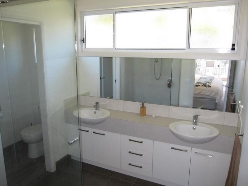 12 Hakea Court, Cowes VIC 3922