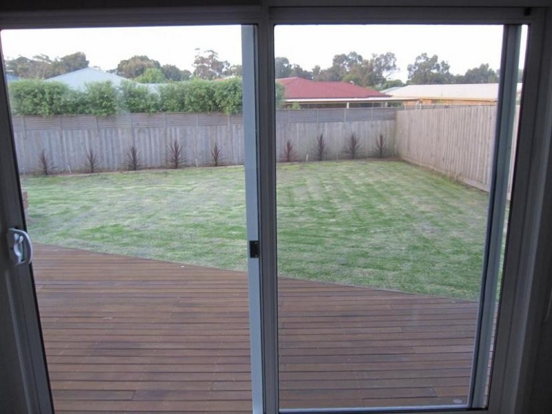 12 Hakea Court, Cowes VIC 3922