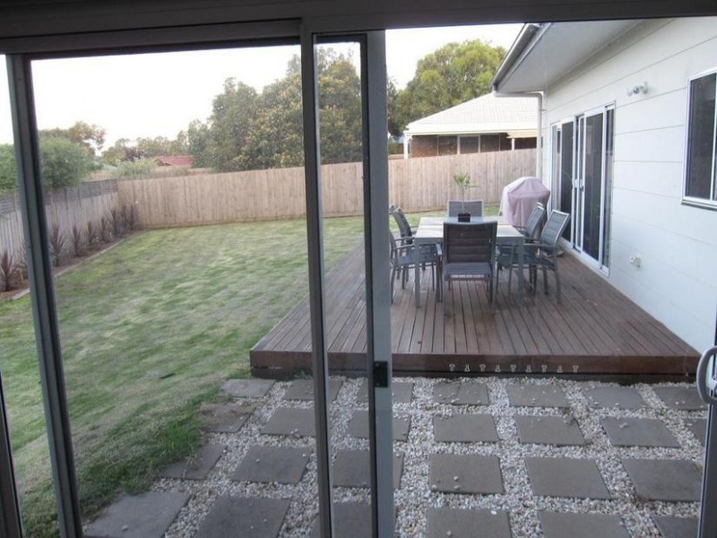 12 Hakea Court, Cowes VIC 3922