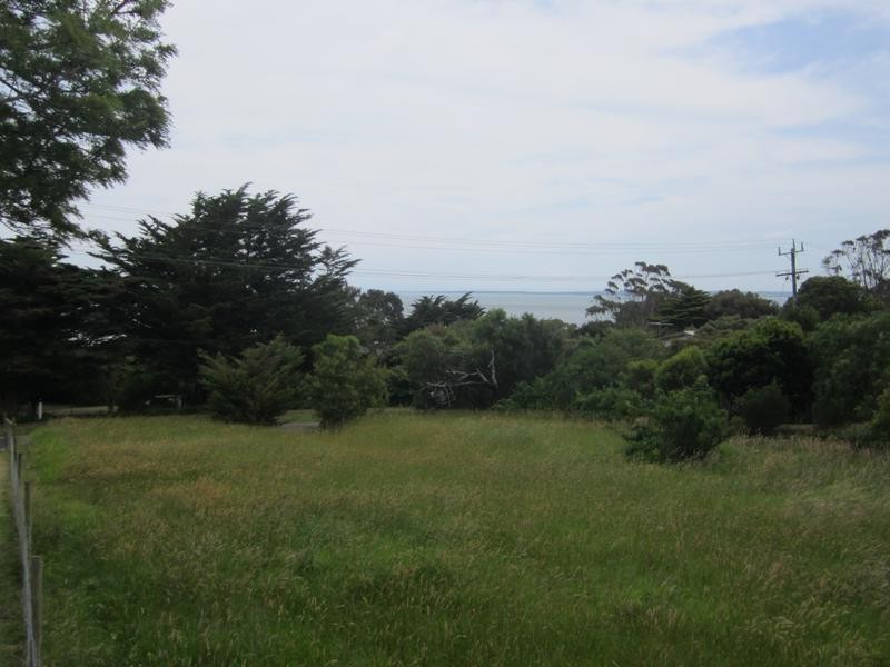 14 Chillingworth Road, Cowes VIC 3922