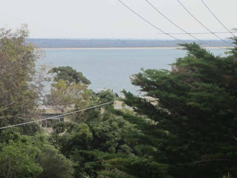 14 Chillingworth Road, Cowes VIC 3922