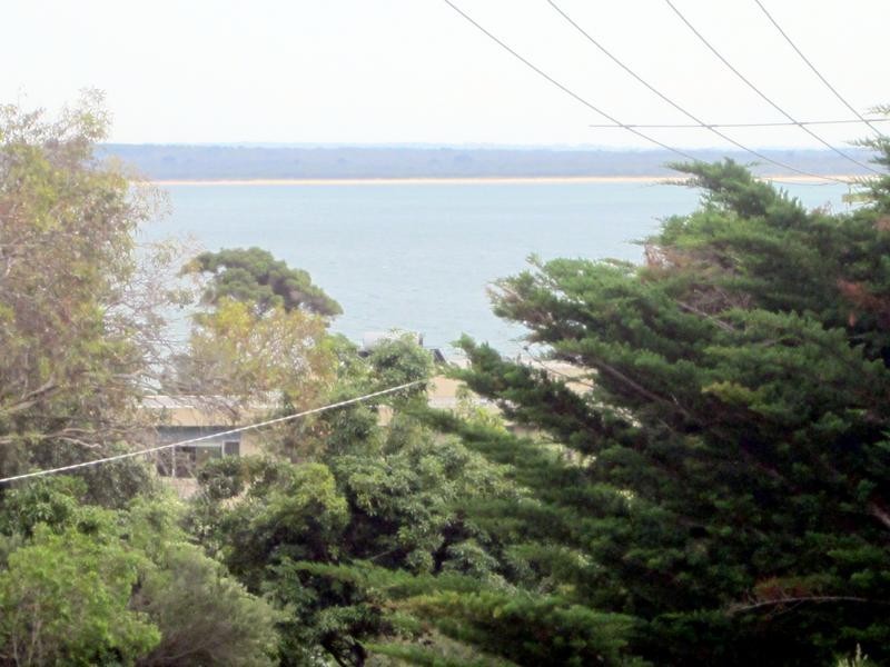 14 Chillingworth Road, Cowes VIC 3922