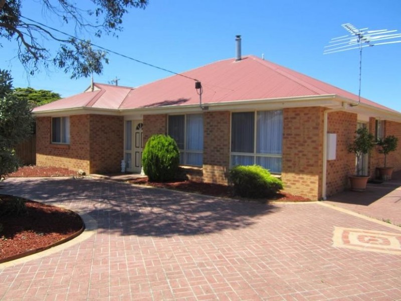 3 Hollydene Court, Cowes VIC 3922