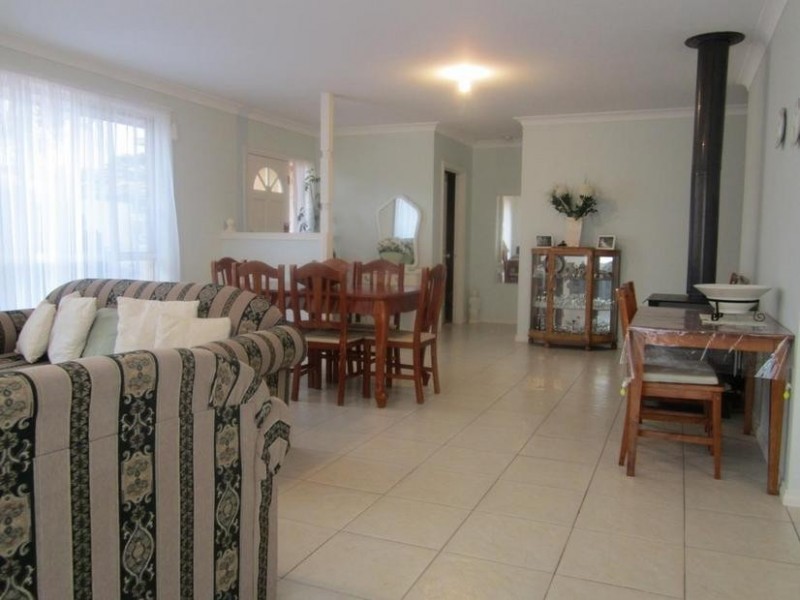 3 Hollydene Court, Cowes VIC 3922