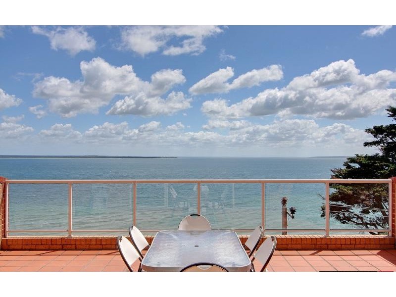 16/15-16 The Esplanade, Cowes VIC 3922