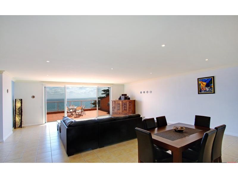 16/15-16 The Esplanade, Cowes VIC 3922