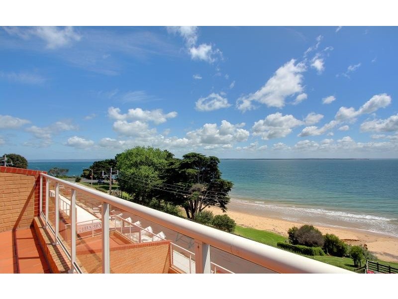 16/15-16 The Esplanade, Cowes VIC 3922