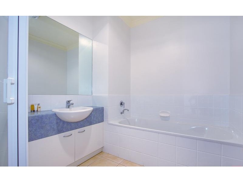 16/15-16 The Esplanade, Cowes VIC 3922