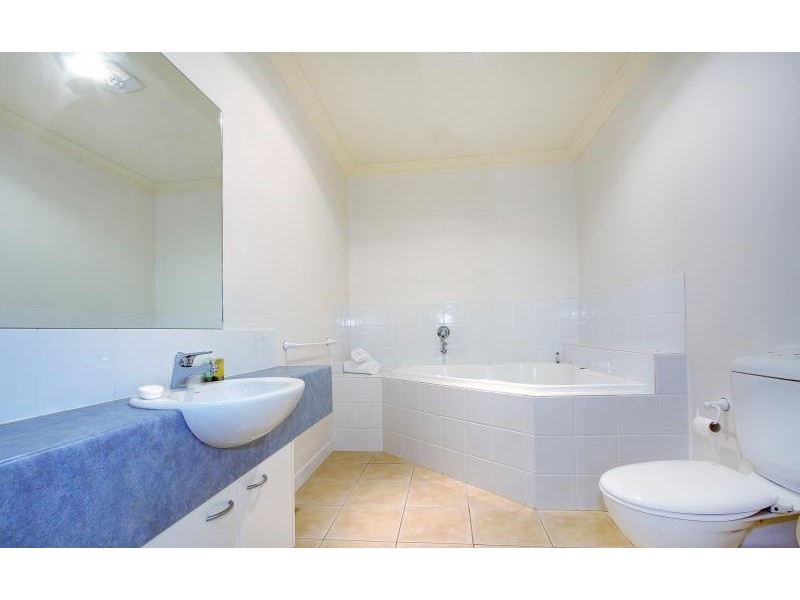 16/15-16 The Esplanade, Cowes VIC 3922