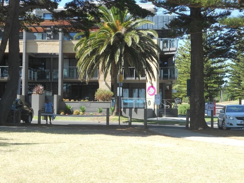 Shop A/4 The Esplanade, Cowes VIC 3922