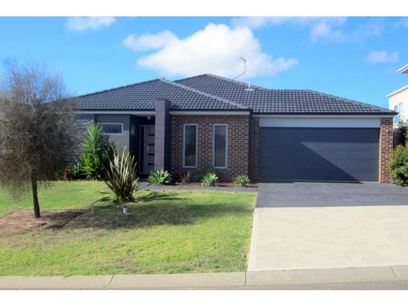 6 Egret Way, Cowes VIC 3922