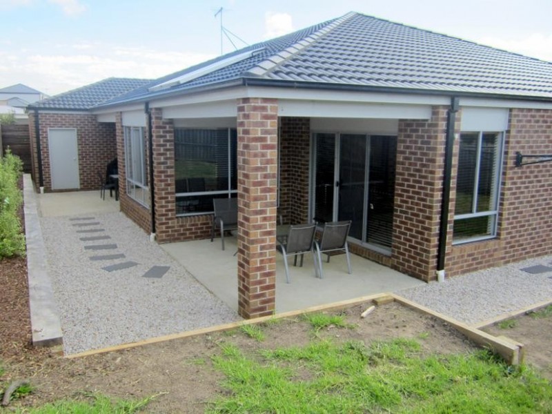 6 Egret Way, Cowes VIC 3922