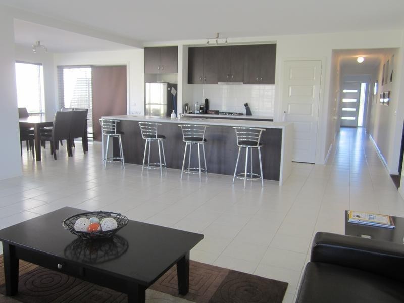 6 Egret Way, Cowes VIC 3922