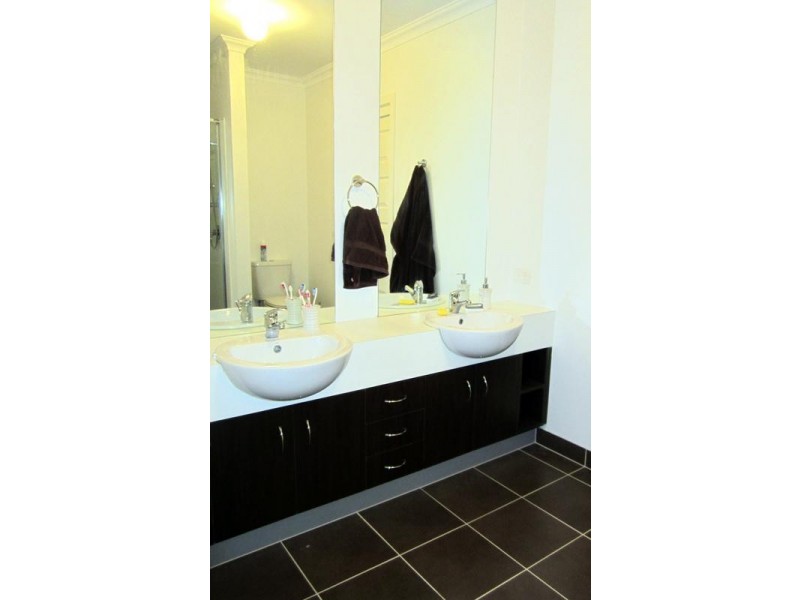6 Egret Way, Cowes VIC 3922