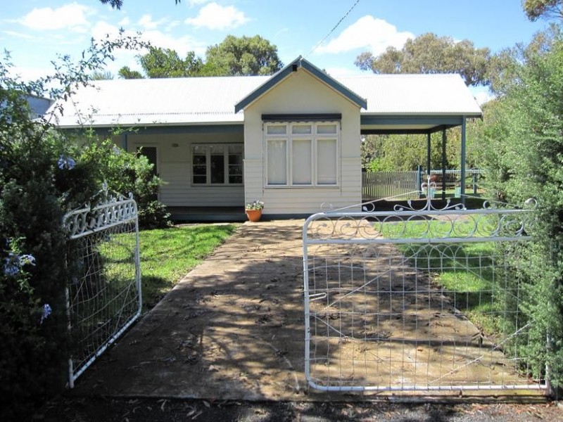 3 Cornwall Avenue, Cowes VIC 3922