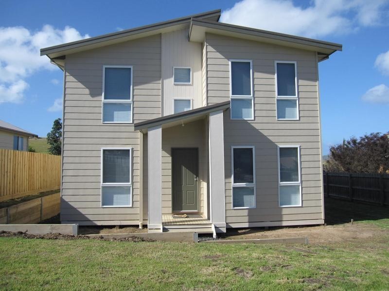 23 Halcyon Avenue, San Remo VIC 3925