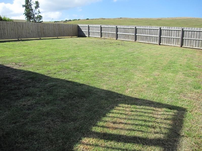 23 Halcyon Avenue, San Remo VIC 3925