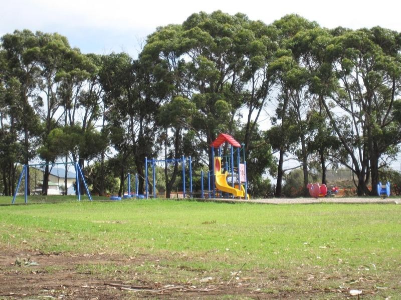 11 Diane Crescent, Wimbledon Heights VIC 3922