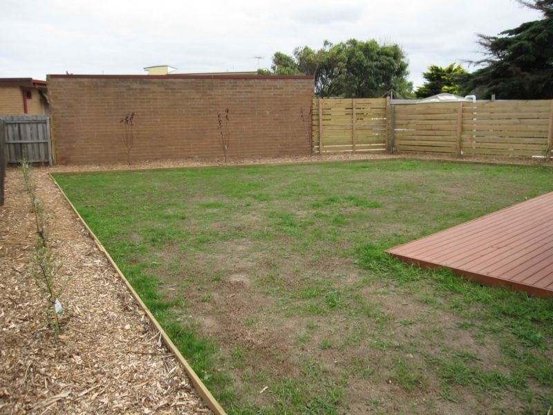 18 Anglers Road, Sunderland Bay VIC 3922