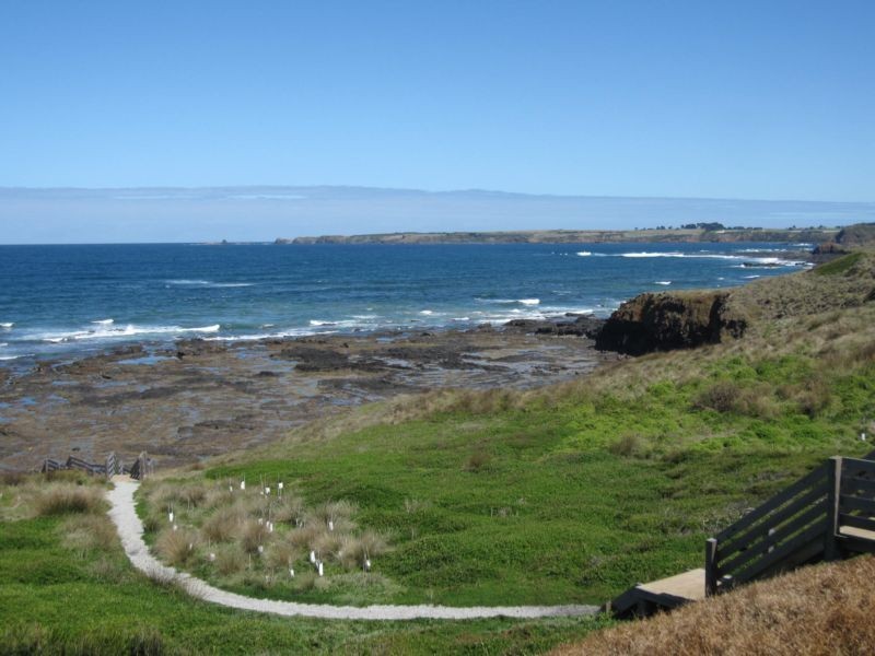 18 Anglers Road, Sunderland Bay VIC 3922