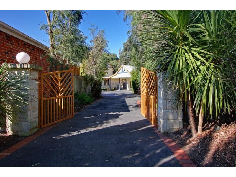 10 Collins Street, Silverleaves VIC 3922