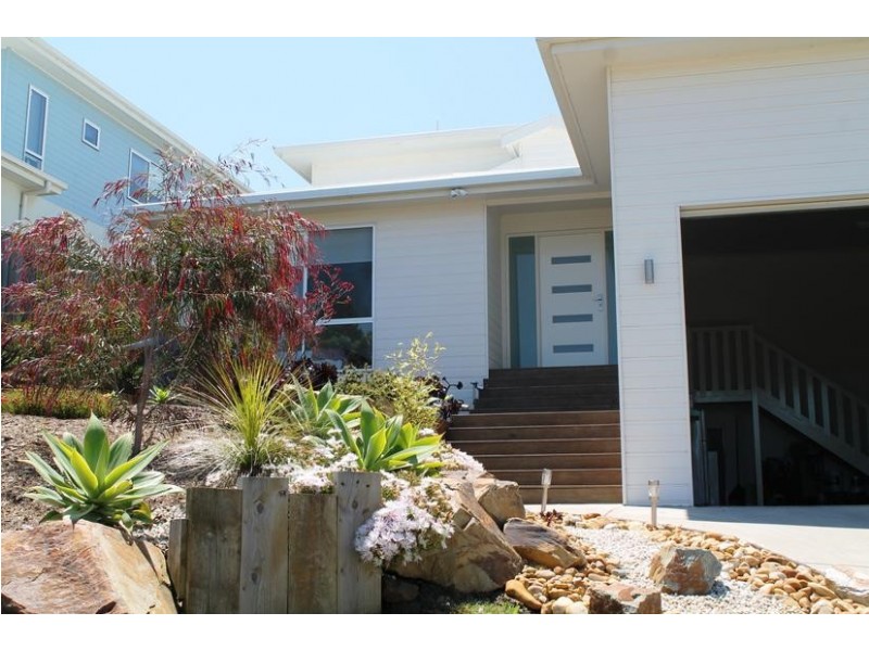 6 Waterview Rise, Cowes VIC 3922