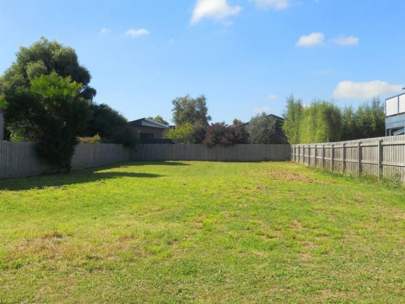 5 Matthew Court, Cowes VIC 3922