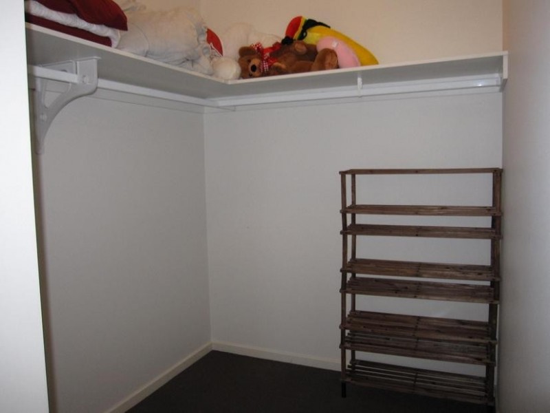 4 Rosella Grove, Cowes VIC 3922