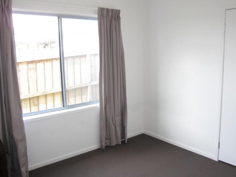 4 Rosella Grove, Cowes VIC 3922