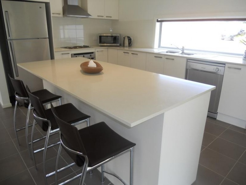 2/25 Jenner Avenue, Cowes VIC 3922