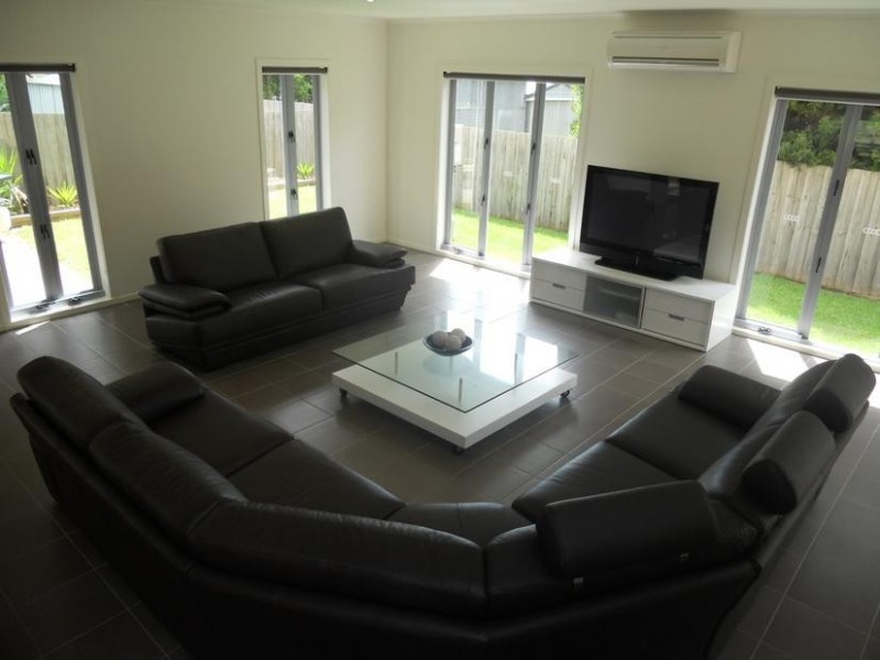 2/25 Jenner Avenue, Cowes VIC 3922