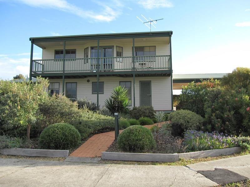 9 Genista Street, San Remo VIC 3925