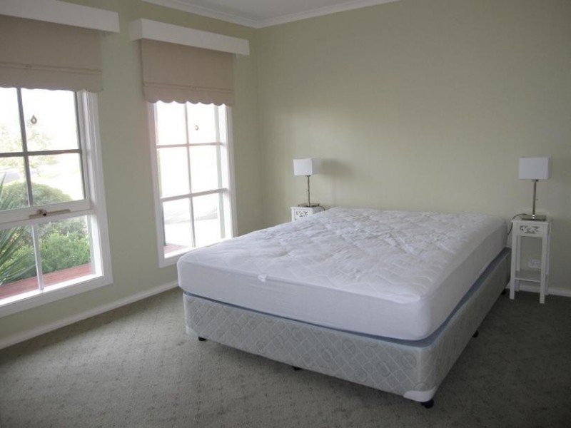 9 Genista Street, San Remo VIC 3925