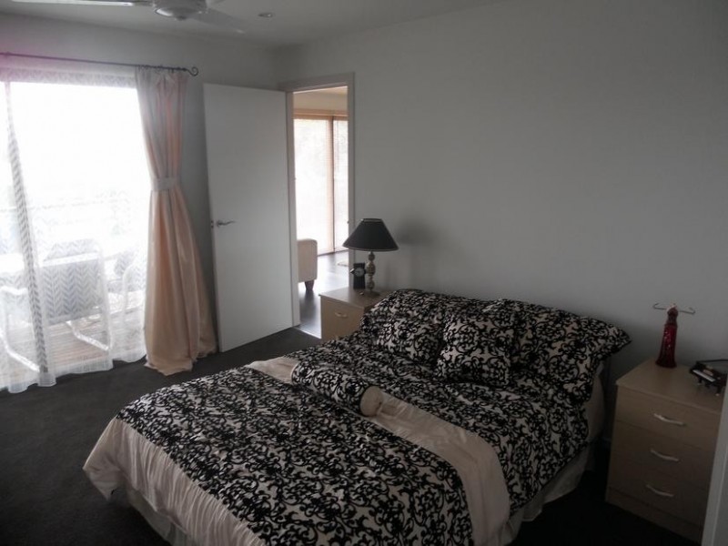 1/265 Settlement Road, Cowes VIC 3922