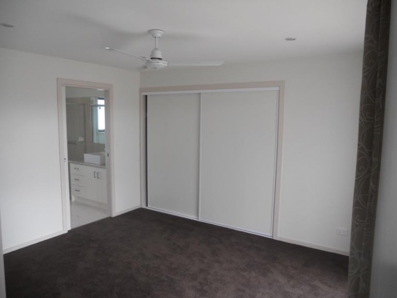 2/265 Settlement Road, Cowes VIC 3922