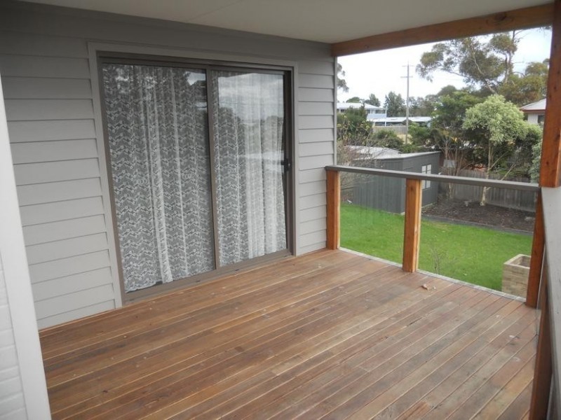2/265 Settlement Road, Cowes VIC 3922