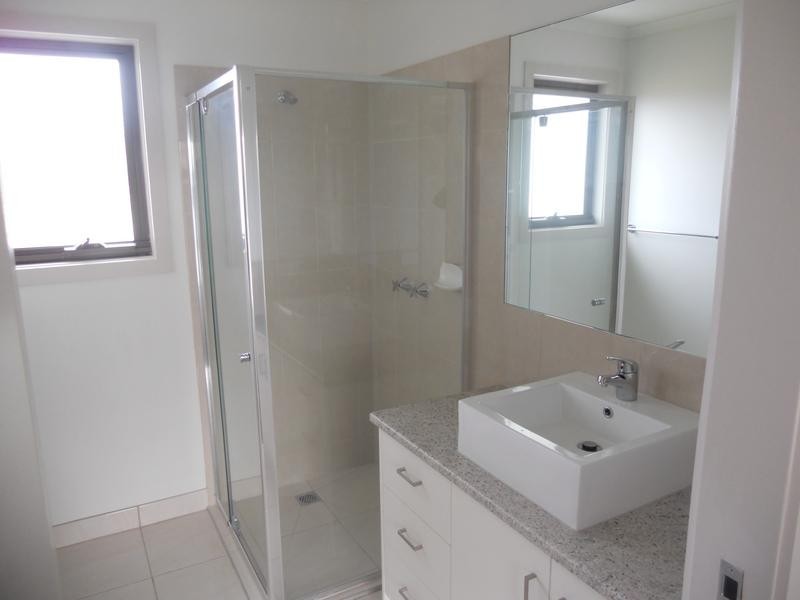 2/265 Settlement Road, Cowes VIC 3922