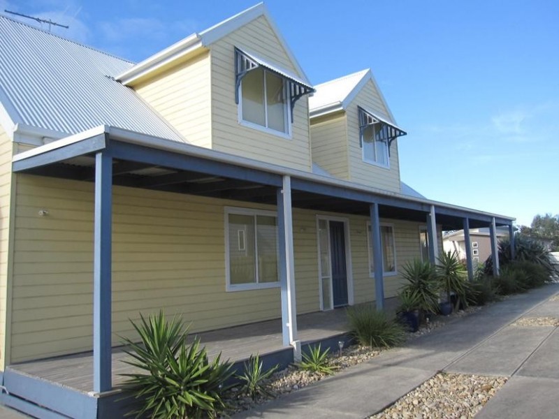 23 Katherine Circuit, Cowes VIC 3922