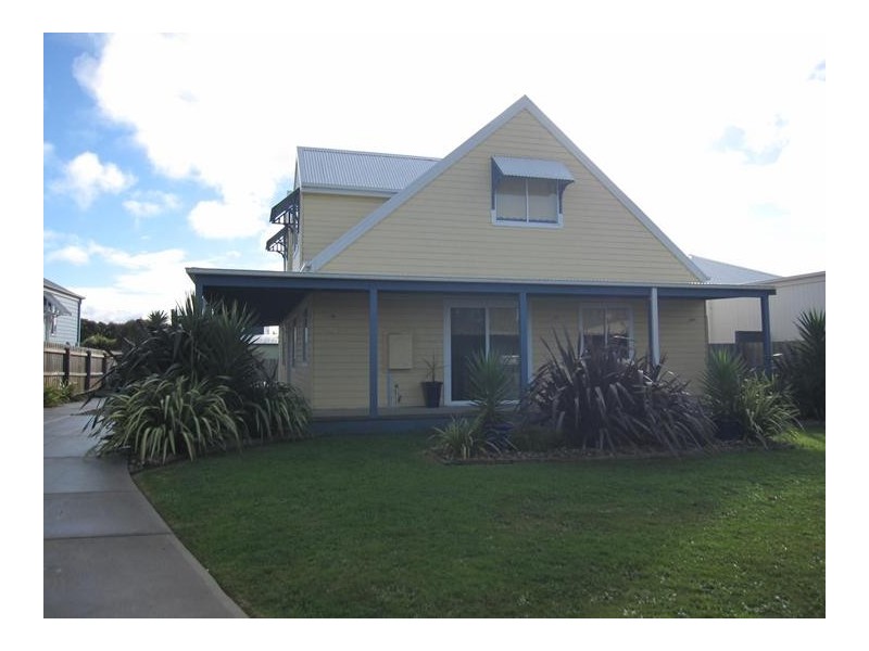 23 Katherine Circuit, Cowes VIC 3922