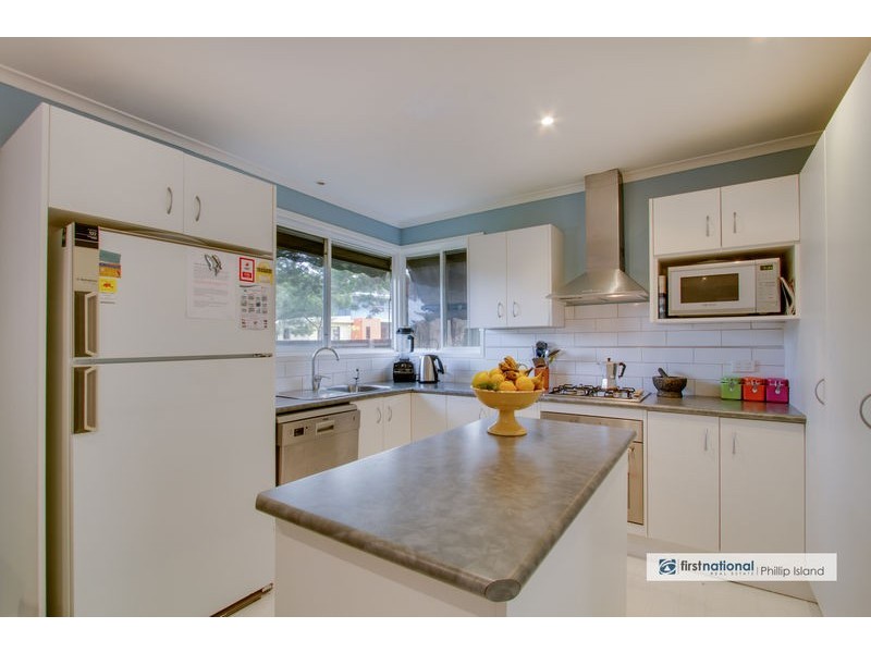 17 McHaffie Drive, Cowes VIC 3922