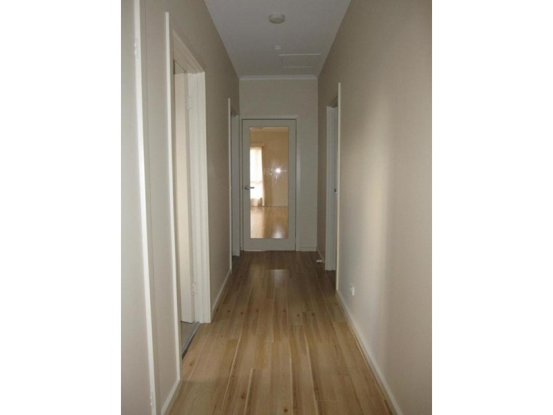 7 Thomas Grove, San Remo VIC 3925