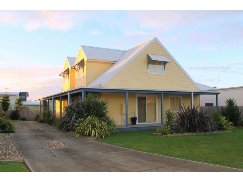 23 Katherine Circuit, Cowes VIC 3922