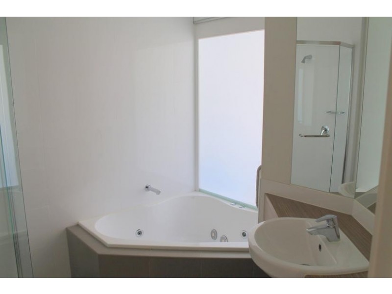 340/1 The Esplanade, Cowes VIC 3922
