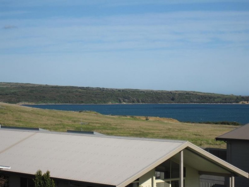 18A Halcyon Avenue, San Remo VIC 3925