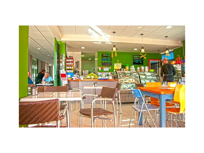 Shop 8/209-213 Settlement Road, Cowes VIC 3922